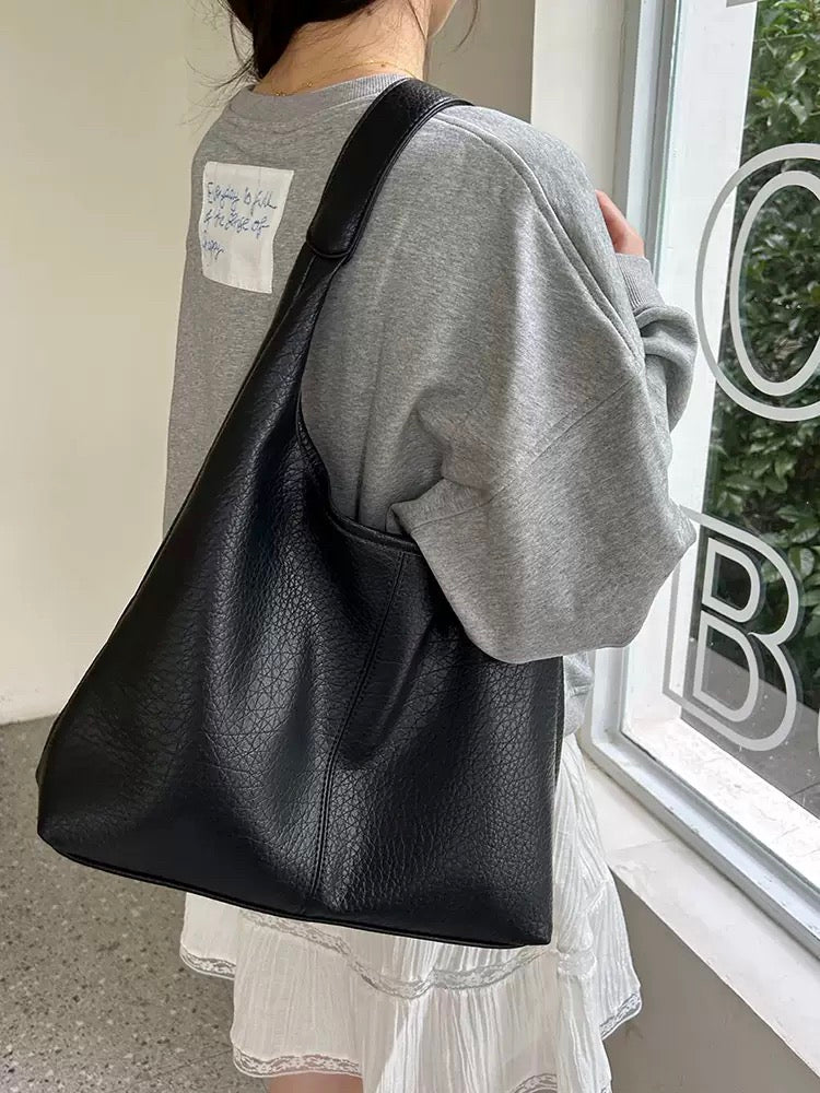 M098Real leather handbag