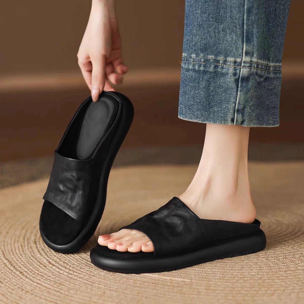 M235Fashion slippers