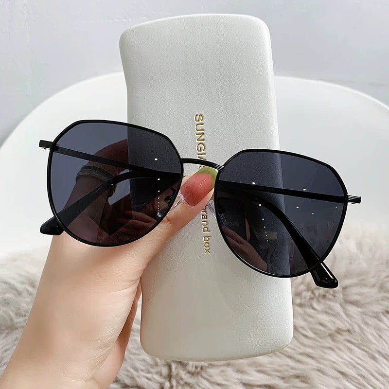 M081Fashion sunglasses