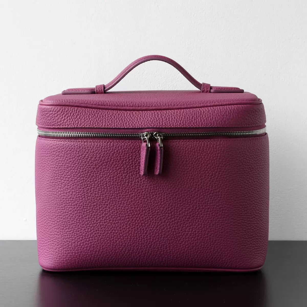 2772 genuine leather vanity