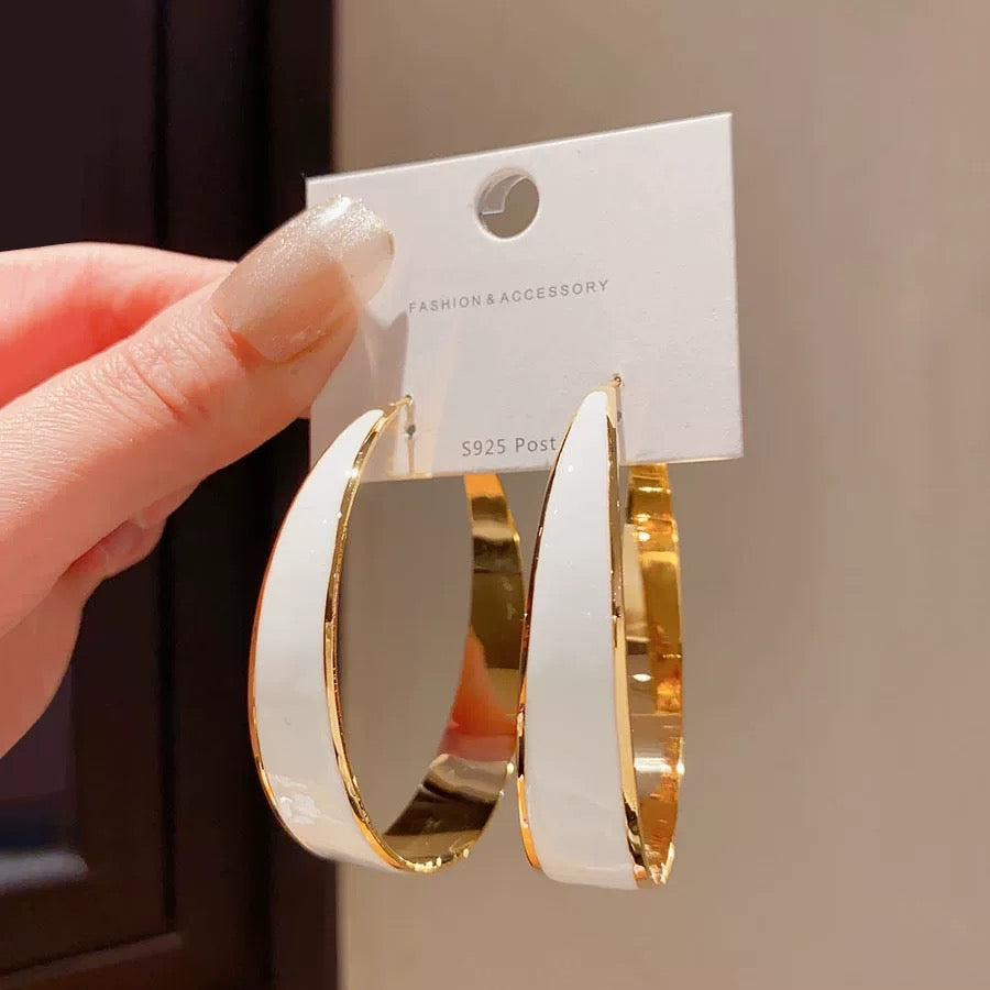 C031 Circle earrings for women