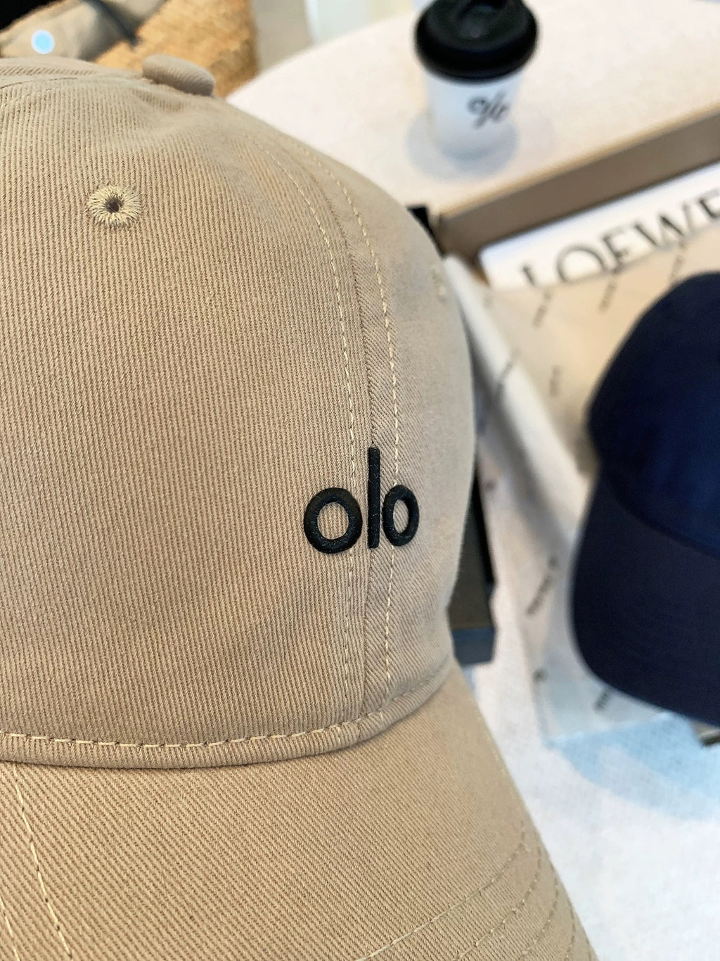 C035 Fashionable baseball caps for women and men