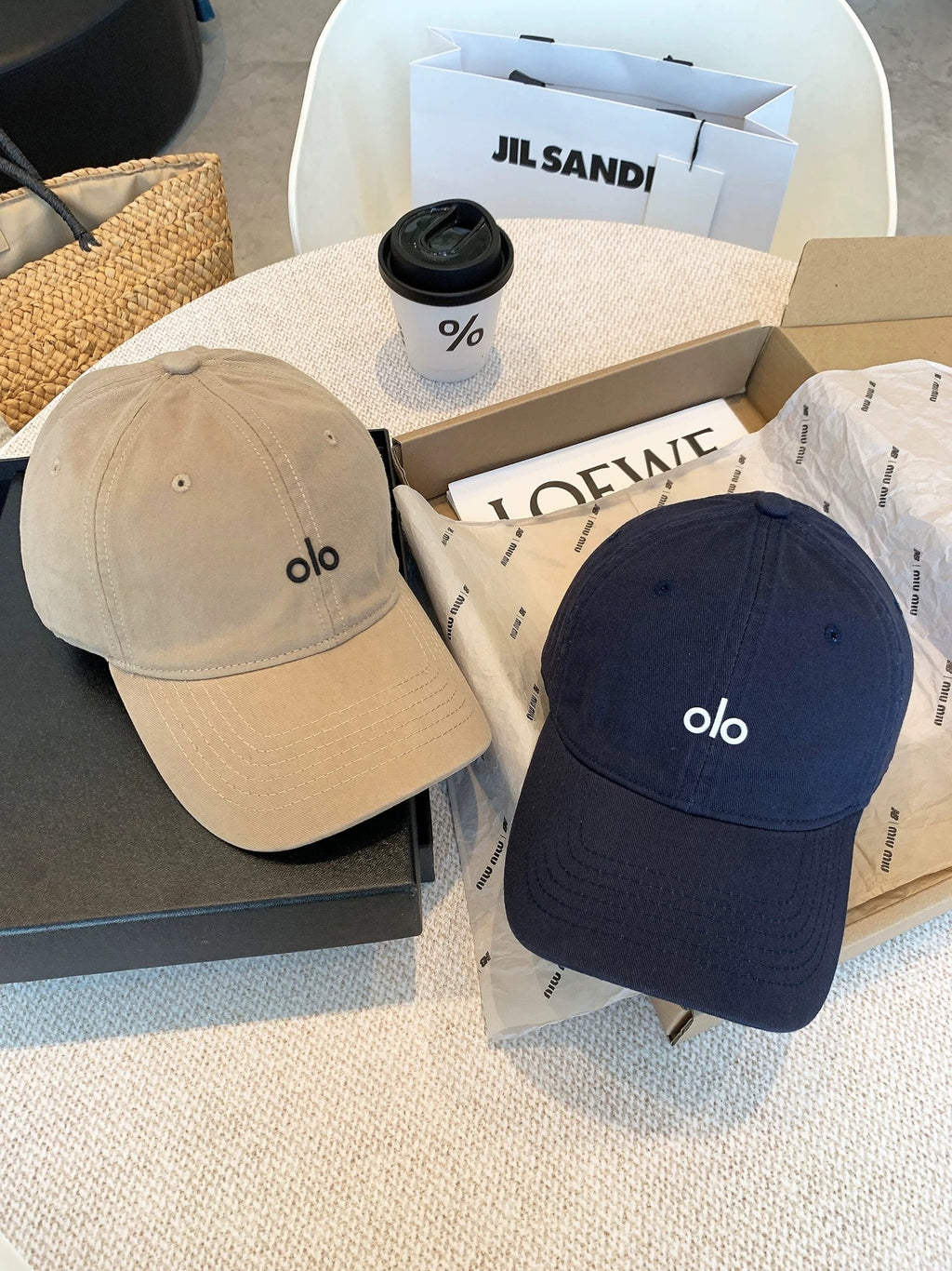 C035 Fashionable baseball caps for women and men