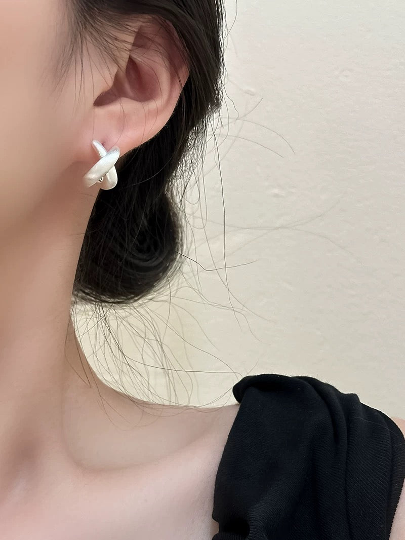 C043 High-quality stud earrings