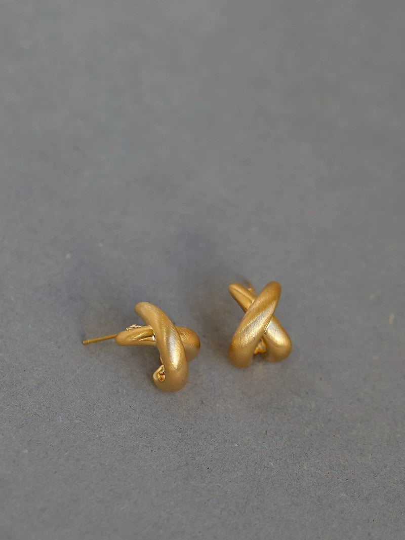 C043 High-quality stud earrings