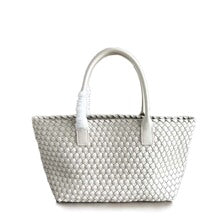 T033 Large woven shopping bag