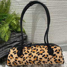 T019 leopard print baguette underarm bag