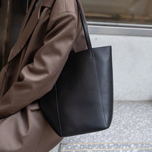 T042 New design large bucket handbag